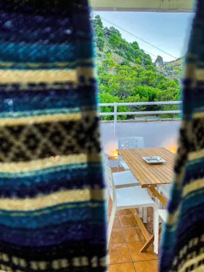 Grazalema - Casita La Calma - Incredible Views, Clima Frio-Calor, Wifi & Private Parking Optional Villa Exteriör bild