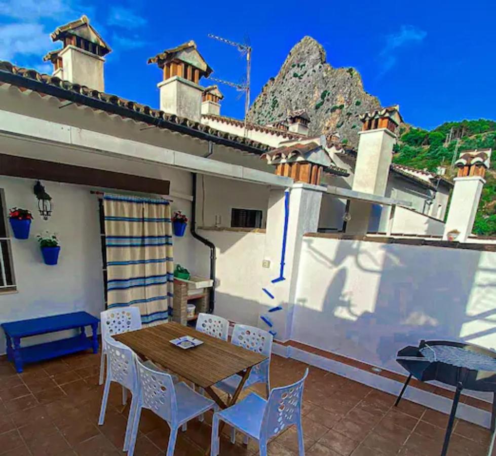 Grazalema - Casita La Calma - Incredible Views, Clima Frio-Calor, Wifi & Private Parking Optional Villa Exteriör bild
