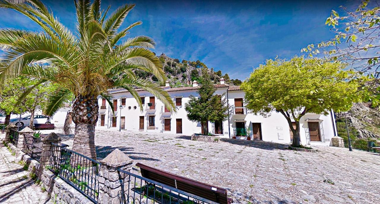 Grazalema - Casita La Calma - Incredible Views, Clima Frio-Calor, Wifi & Private Parking Optional Villa Exteriör bild